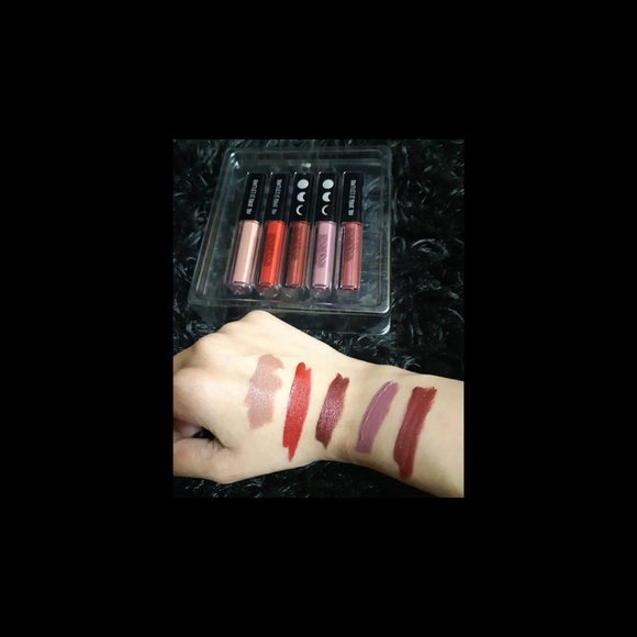 New SMASHBOX ALWAYS ON LUNAR LIQUID LIP SET - Picture 5 of 7